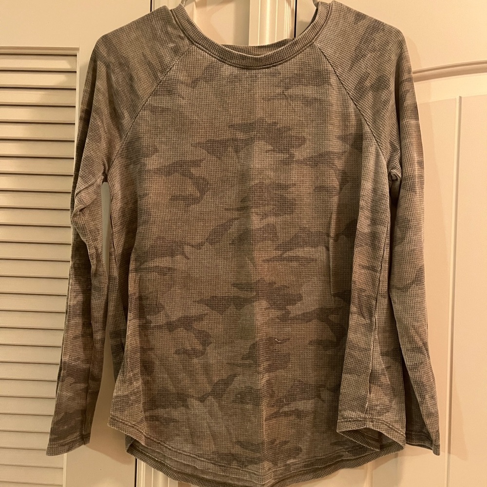 American Eagle long sleeve waffle knit